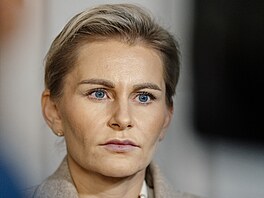 Alena Schillerová a Ta�ána Malá (ANO) po jednání s lídry opozi�ních stran o...