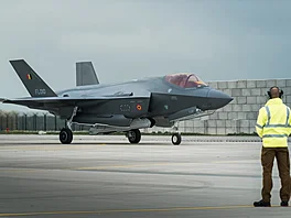 První letoun F-35 belgických vzdu�ných sil po p�istání na mate�ské základn� ve...