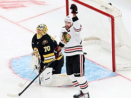 Nick Foligno se raduje z gólu proti Bostonu.