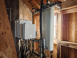 Výhledy od BTS spole�nosti Cetin ve v�i Pr�honického zámku