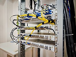 Výhledy od BTS spole�nosti Cetin ve v�i Pr�honického zámku