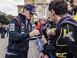 Francouz Adrien Fourmaux pi spanilé jízd ped Stedoevropskou rallye