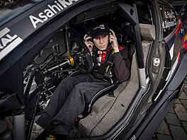 Fin Sami Pajari pi spanilé jízd Prahou ped Stedoevropskou rallye