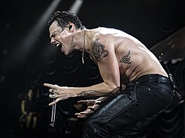 Britský zpvák Yungblud dorazil do Prahy. (17. íjna 2025)