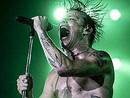 Britský zpvák Yungblud dorazil do Prahy. (17. íjna 2025)