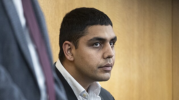 V bavorskm Aschaffenburgu zaal proces s Afghncem, kter v lednu zatoil v parku noem na skupinu dt a dva lidi zabil. (16. jna 2025)