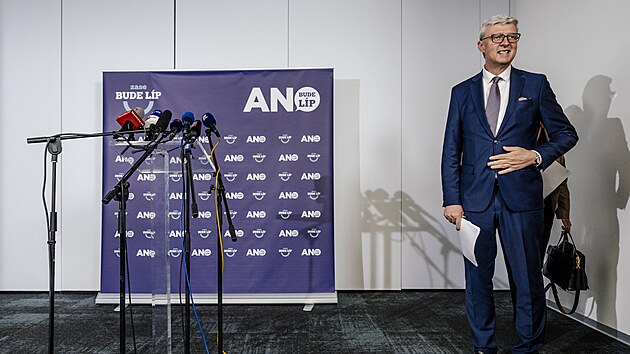 Tiskov konference hnut ANO primrn k Evropsk rad. Andrej Babi, Alena Schillerov a Karel Havlek odpovdali i k nvrhu rozpotu i k pedchoz schzce s ekology. (17. jna 2025)