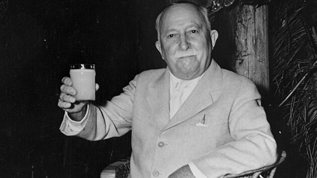 Mil stak. Ml ovem i svrzn ideje .- a dokonce barbarsk.