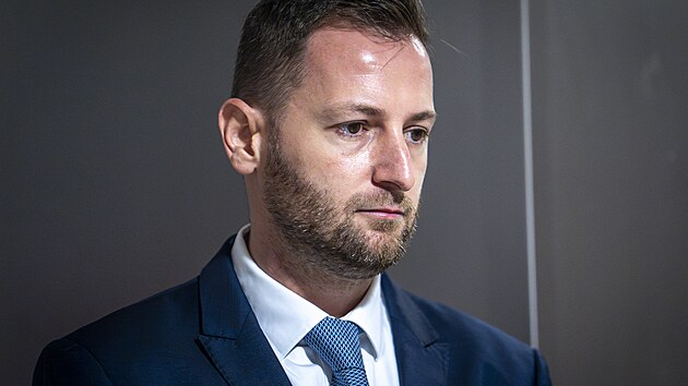 Soud v kauze Dozimetr pokrauje. Na snmku Zakara Nemrah. (17. jna 2025)