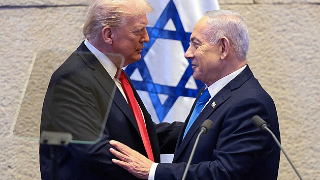Americk� prezident Donald Trump a izraelsk� premi�r Benjamin Netanjahu (13. ��jna 2025)