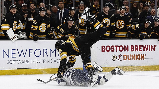 David Pastrk skld efektnm zpsobem na led Nikitu Kuerova.