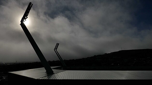Pohled na stadion Trsvllur, kde hraje faersk fotbalov reprezentace.