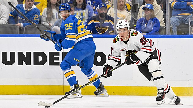 Connor Bedard rozehrv akci Chicaga.