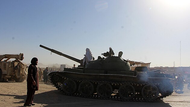 Ozbrojenci hnut� T�lib�n st�e�� afgh�nsko-p�kist�nskou hranici. (15. ��jna 2025)