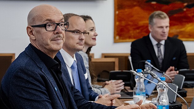 Jednn poslaneckho klubu Motorist sob