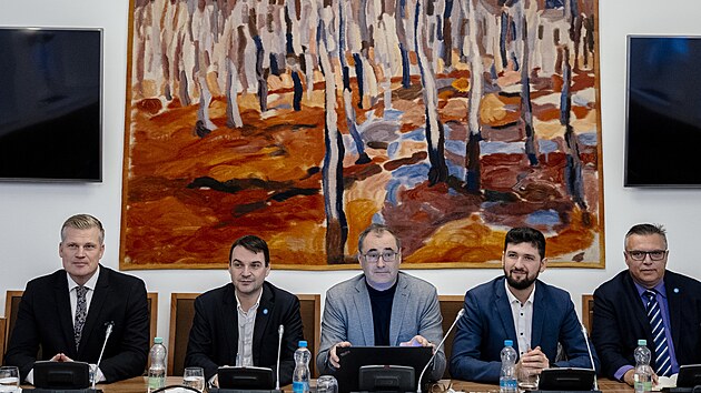 Jednn poslaneckho klubu Motorist sob