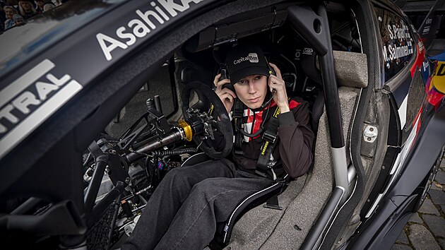 Fin Sami Pajari pi spanil jzd Prahou ped Stedoevropskou rallye