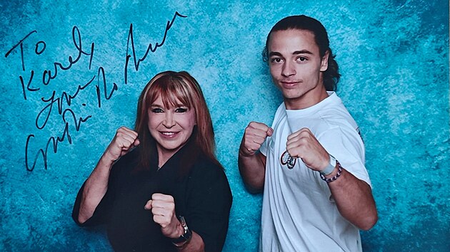 Karel Korenc, bojovn�k kung-fu, se Cynthi� Rothrockovou, mistryn� bojov�ch um�n� a here�kou.