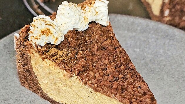 Dýový kolá s tvarohovou náplní a drobenkou podle Martiny Kudrnové