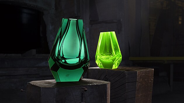 Váta Hruška, jeden z nejznámějších produktů Moser, kterou navrhl designér Lukáš... Váta Hruška, jeden z nejznámějších produktů Moser, kterou navrhl designér Lukáš...