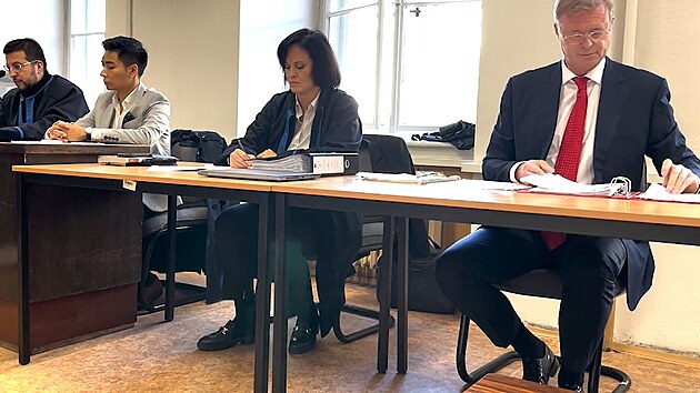 Prvnk Martin Grubner odmtl u soudu obvinn z pijet platku, druh prvnk Viet Do Pham se k jeho zaplacen naopak piznal. (14. jna 2025)