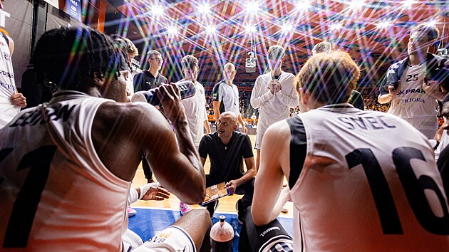 Yenilmezler mücadelesinde Nymburk iki puan farkla galip geldi