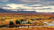 Na Island asi nikdo necestuje proto, aby si u�il vlídné podnebí a sluní�ko. Ale...