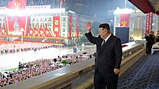 Novou mezikontinentální raketu Hwasong-20 na velké vojenské p�ehlídce...