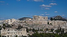 Leení, které po tém 20 let zakrývalo západní fasádu Parthenónu, bylo...