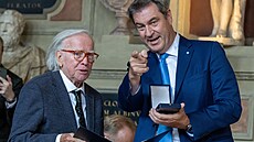 Ve vku 89 let zemel nmecký skladatel a saxofonista Klaus Doldinger. (26....