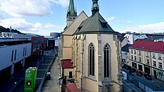 Kostel Nanebevzetí Panny Marie v Ústí nad Labem má novou fasádu. (íjen 2025)