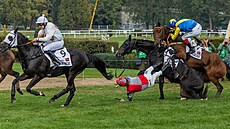 Drama na Taxisu: nejt잚í pekáku nezvládli Klarc Kent s okejem Ondejem...