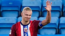 Norský kanonýr Erling Haaland slaví svj gól.
