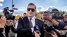 Petr Macinka a Filip Turek dorazili na jednání za Andrejem Babiem.(13. íjna...