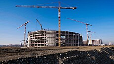 Stavební práce na Santagiulia Ice Hockey Aren�, která bude hostit olympijský...