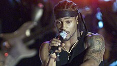DAngelo zpívá pi natáení speciálního koncertu VH1 Men Strike Back v New...