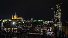 Na Praském hrad se rozsvítil zelený nápis u píleitosti Svtového dne...