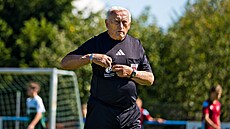 Modlany, 3. roník mládenického Memoriálu Karla Rynee, rozhodí Josef Topinka.