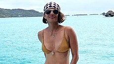 Tohle je 59, chlubí se postavou v bikinách ped edesátkou hereka Halle Berry...