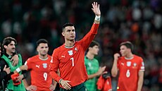 Portugalský útoník Cristiano Ronaldo po výhe nad Maarskem.