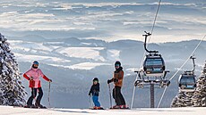 Lyování na erné hoe ve východních Krkonoích