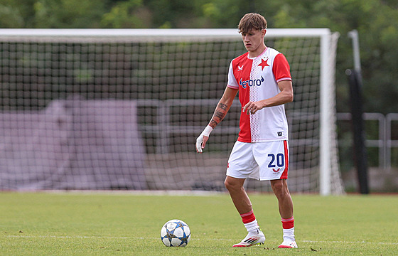 Tobias Boledovi� ze Slavie Praha v zápase Youth League.