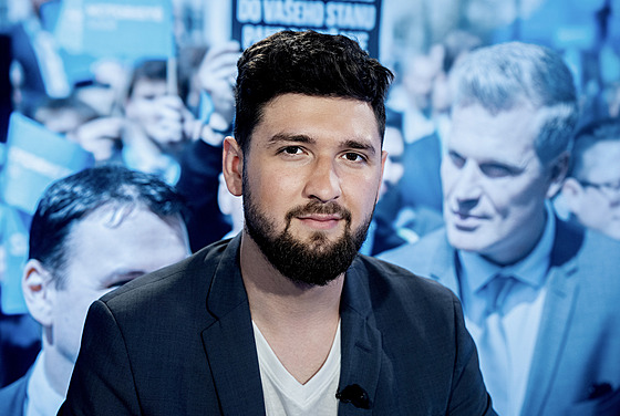 Lídrem hnutí Motoristé sob v Moravskoslezském kraji se stal tiadvacetiletý uitel Matj Gregor z ostravských Vítkovic.