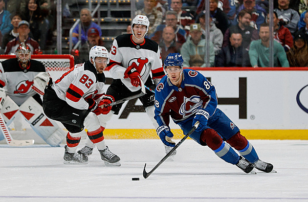 Velký hlupák se musí něco přiučit! Nečas radil Burnsovi, pak předvedli parádní akci