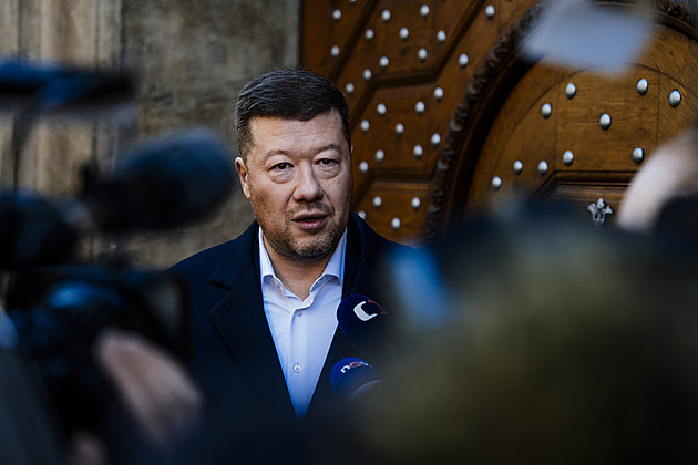 ANO, SPD a Motoristé podepíší koaliční smlouvu. Scházejí se poprvé poslanci