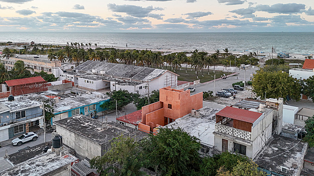 Parcela široká 5 metrů? Dům je důkazem, že se úzkých pozemků nemusíte bát