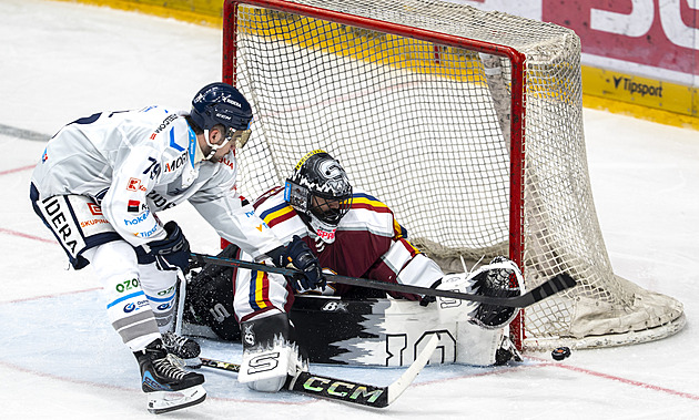 ONLINE: Změní extraliga lídra? Sparta hostí Vítkovice, Třinec i Pardubice hrají venku