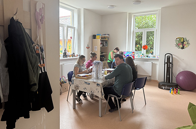 V most oteveli denní stacioná pro lidi s poruchou autistického spektra....