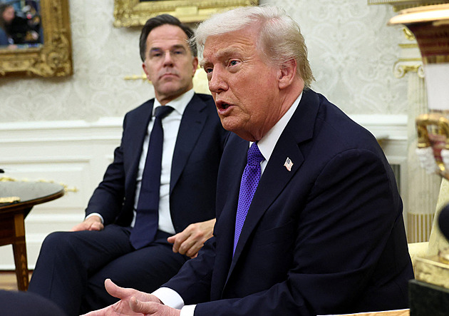 Naštvaný kvůli Íránu a bez Grónska. Trump zvažuje potrestat NATO stažením vojáků