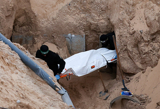 Příměří se hroutí. Netanjahu přikázal okamžitě zahájit „intenzivní“ útoky v Gaze